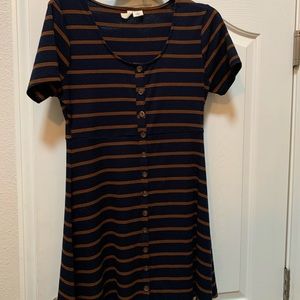 Dress. Blue and brown. Above the knee. Size L